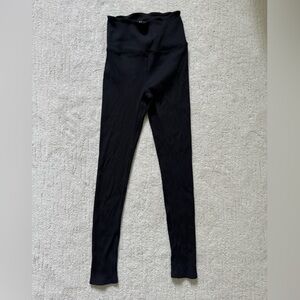 Carbon38 Black Ribbed Leggings